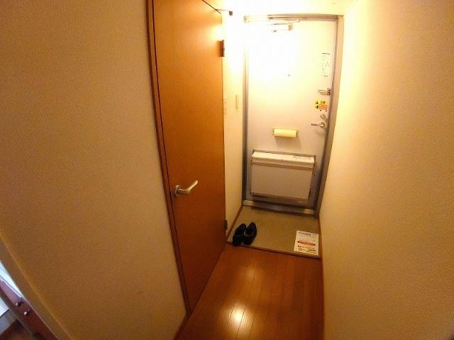 イリスアーク 玄関