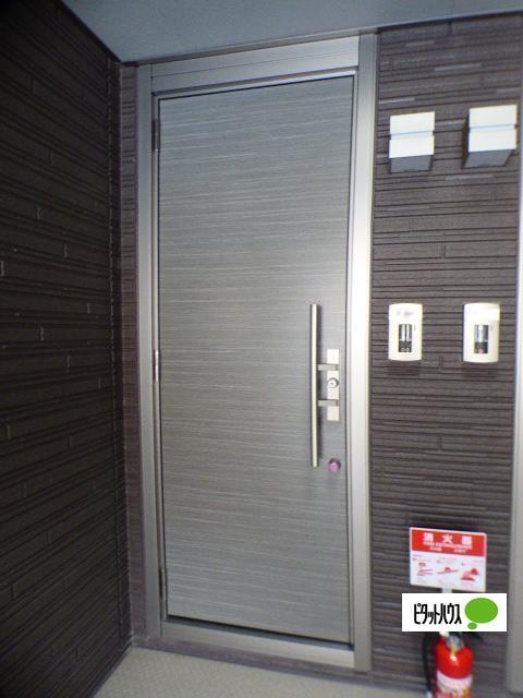 レシエルＷ棟 エントランス