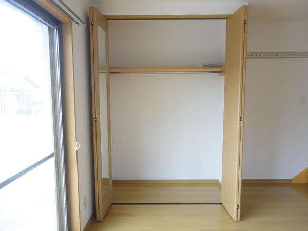 メゾンレスポアール 収納