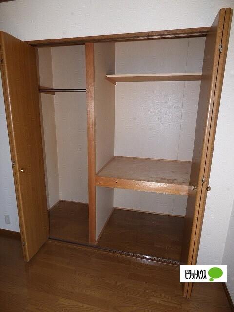 ハイツハープB棟 収納