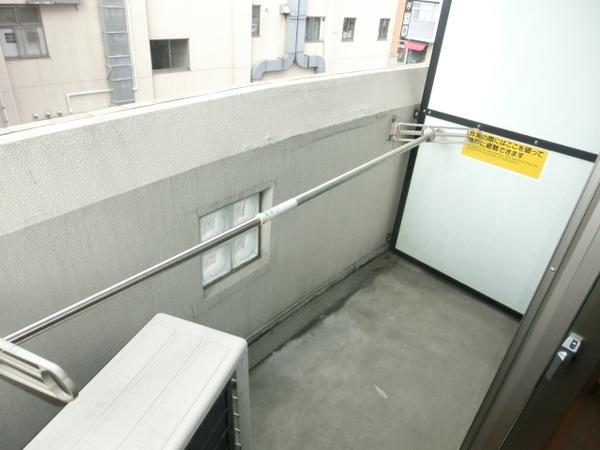 センターイン伊勢町 バルコニー