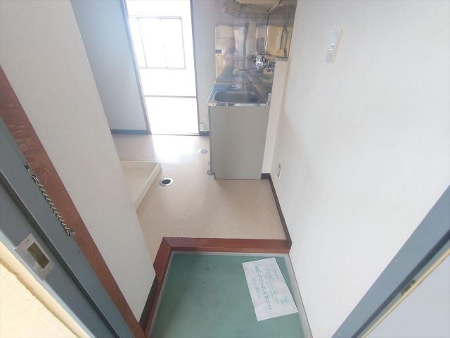 ハイツマエダ　稲田 玄関