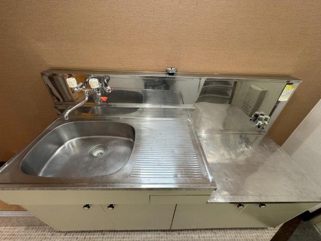 シティ輿石 キッチン