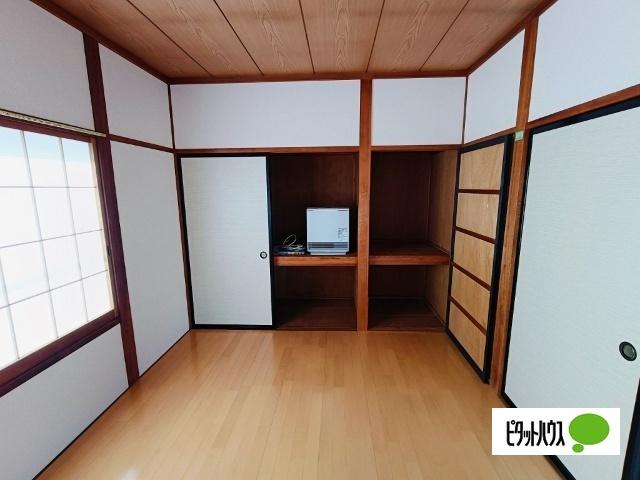 レピュート平林 収納