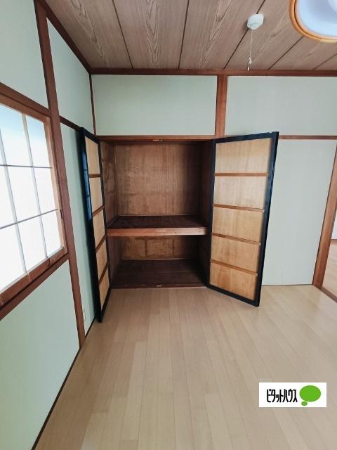 レピュート平林 収納
