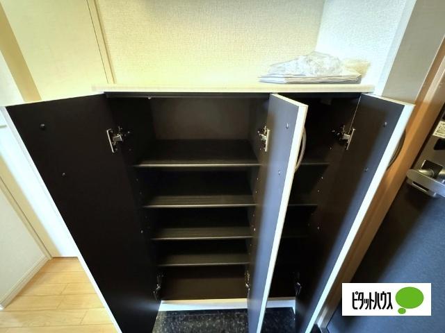 apartment 神明町３丁目