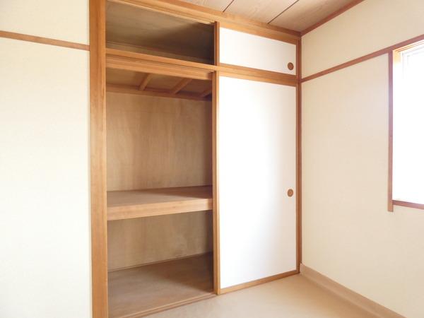 ホワイトハイツ東館 収納