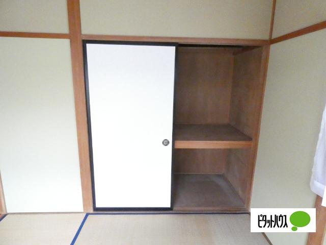 ホワイティー沙羅Ｂ棟 収納