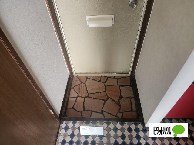 ラセーヌ村前Ａ 玄関