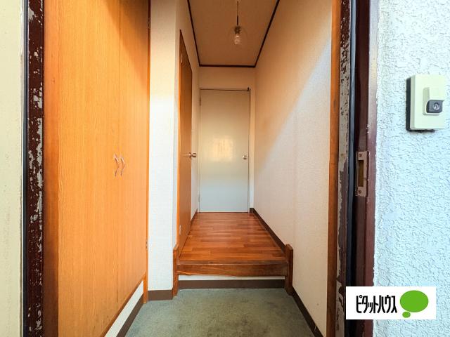 タウンハイツ花田 玄関