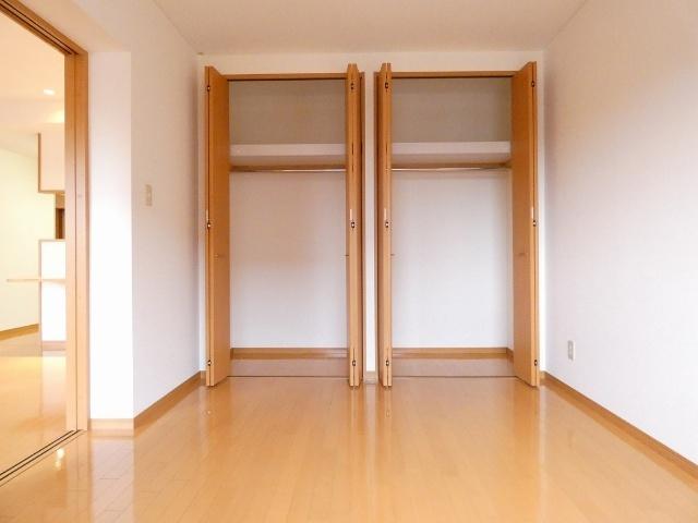 メルベージュＮ棟 収納