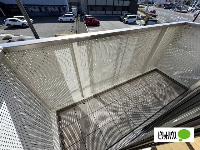 ｕｒｂａｎ　ｃｏｕｒｔ バルコニー