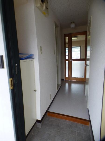ヴィトリエ三好町 玄関