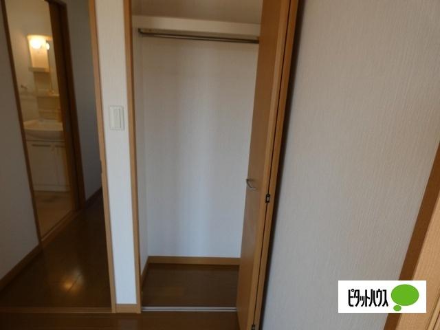 ヴィラージュ山辺 収納