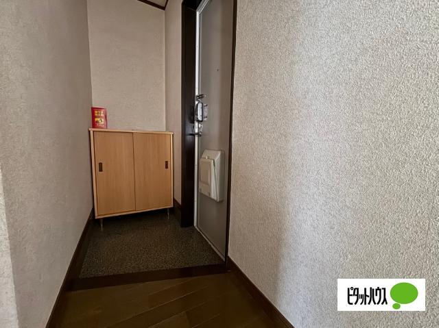 フローラ大塚 玄関