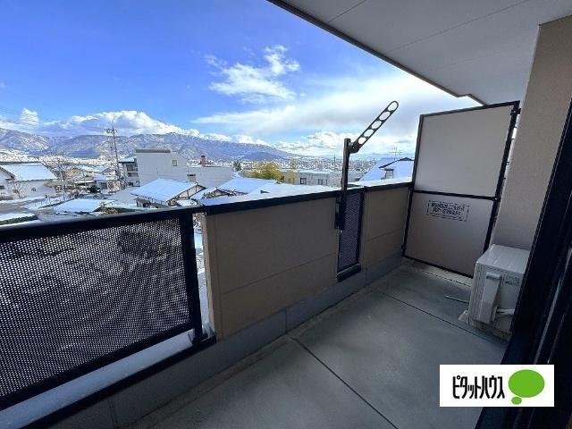 Ｖｉｅｗ　Ｃｒｅｓｔ バルコニー