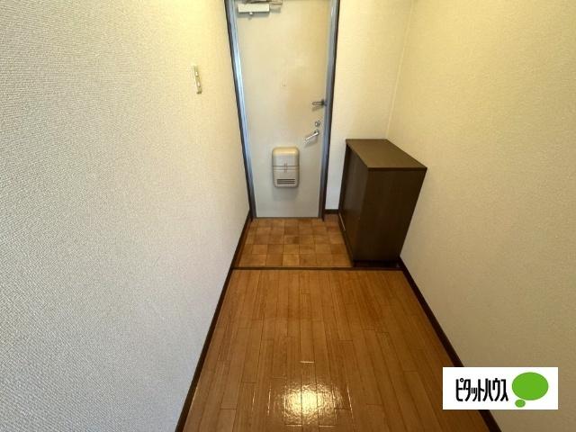 アインス 玄関