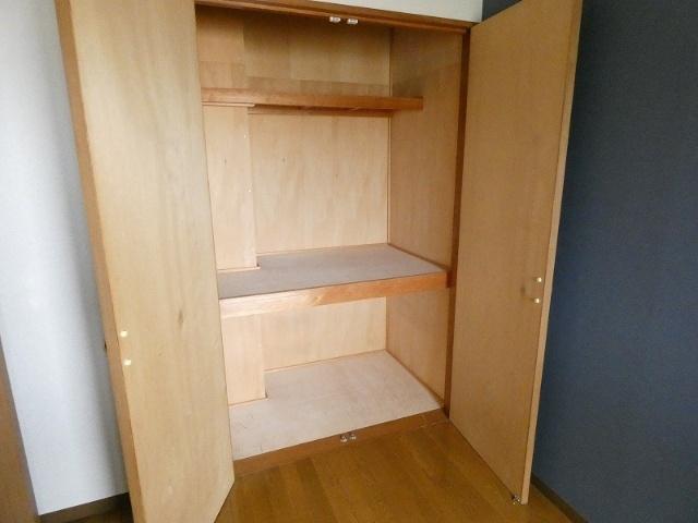 ハイツアルピーノ 収納