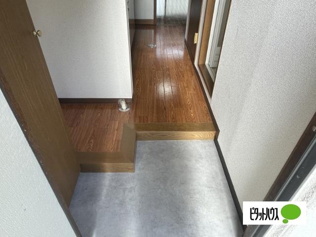 ハイツウエスト 玄関