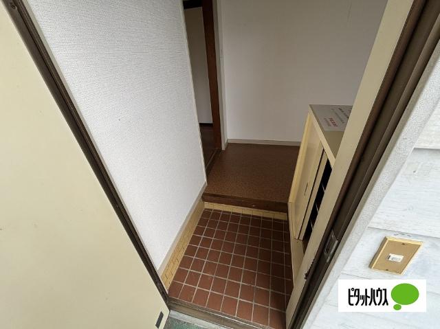 氷鉋ハイツ 玄関