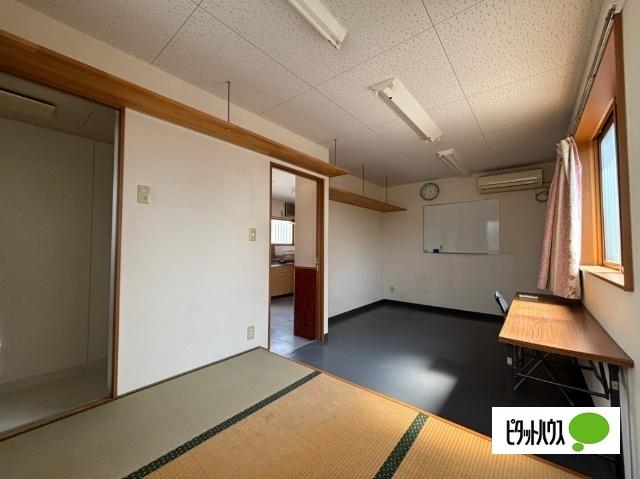 金井田貸事務所・倉庫 室内