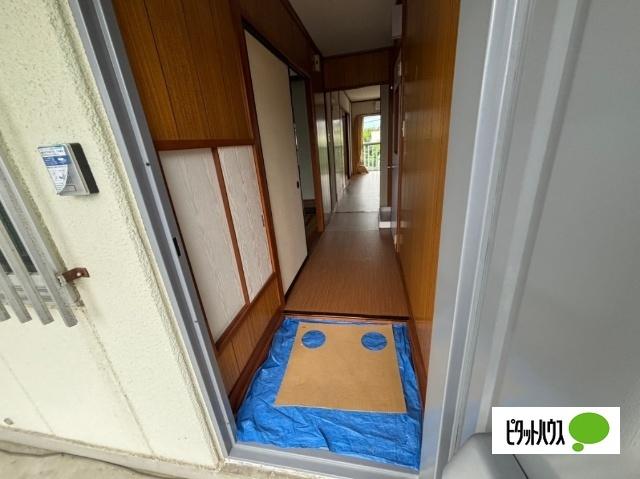 五明ハイツ 玄関