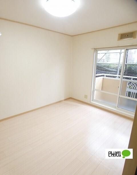 ルミエール三登　Ｃ棟 部屋画像