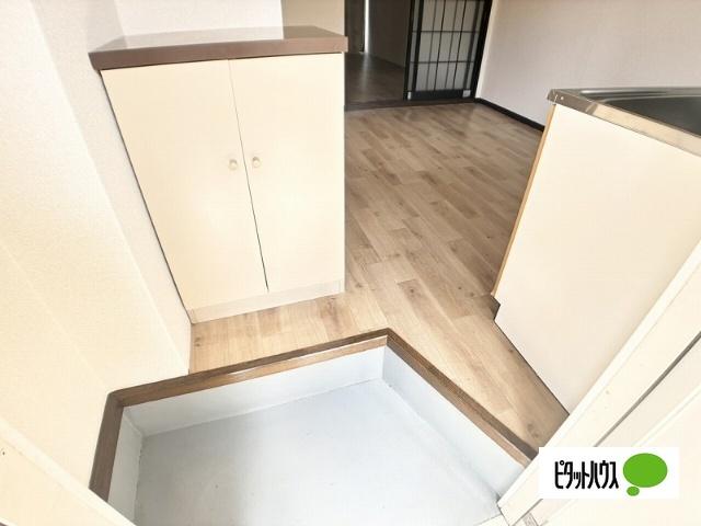 フレグランス平田 玄関