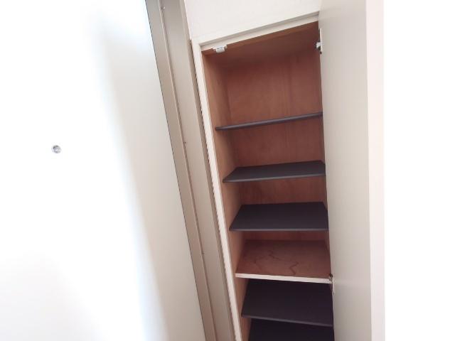 グランデ南高田 収納
