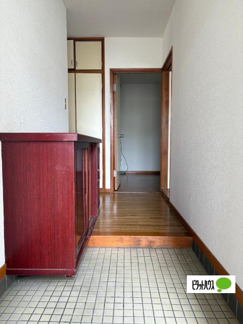 グランドハイツ白銀 玄関