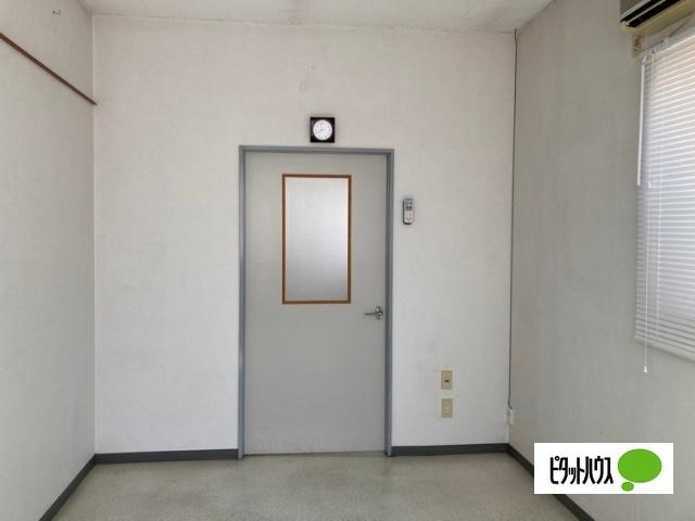千曲市粟佐事務所 室内