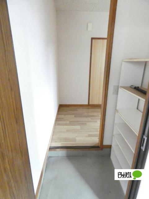 山上ハイツ 玄関