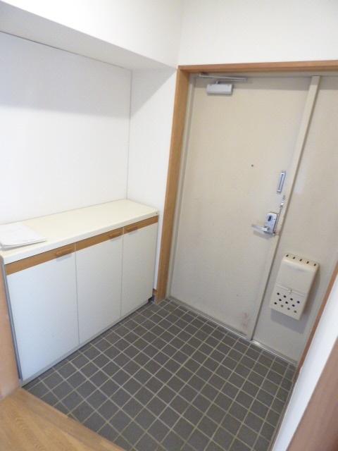テレパレス箱清水 玄関