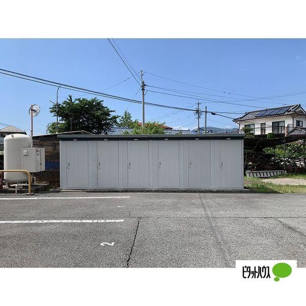 サープラス寿A 部屋画像