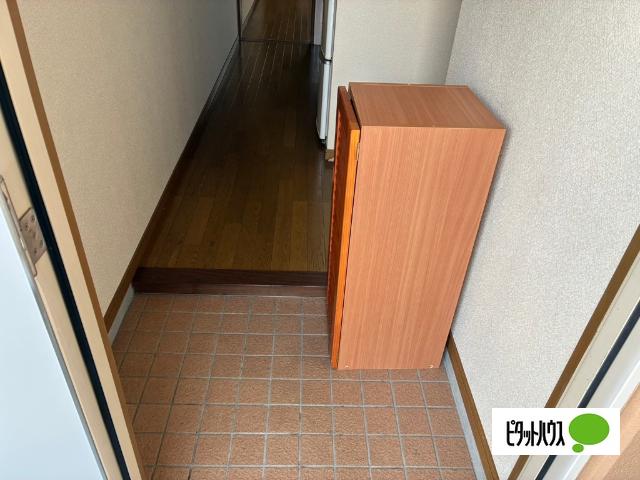 白銀台ハイツ 玄関