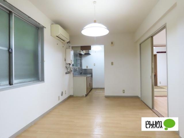 材木町スクエア リビング