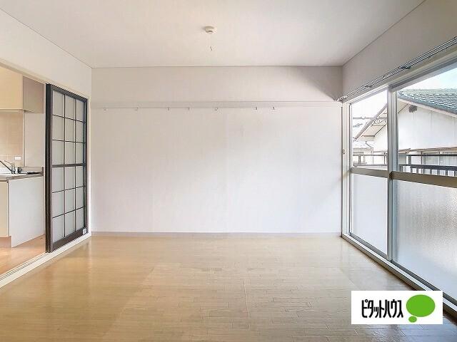 ラプラス西長野 リビング