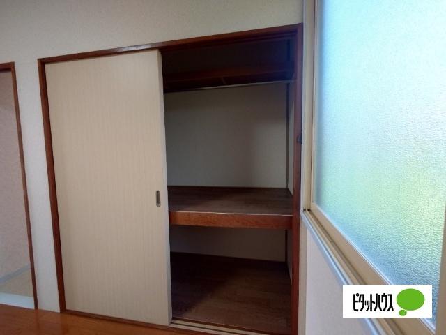 グレイスタウン 収納