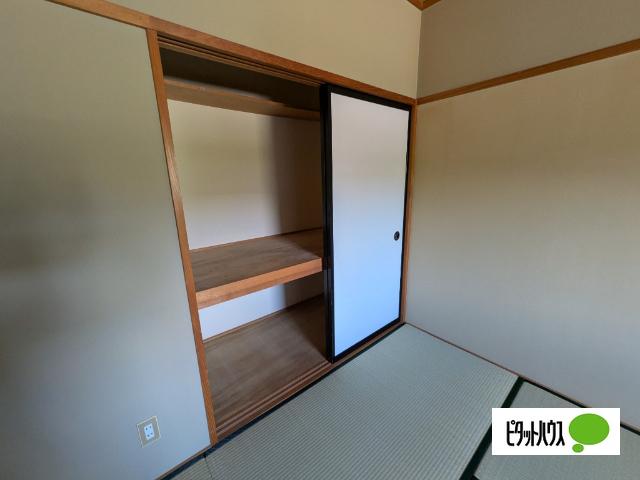 ファミール茅野 収納