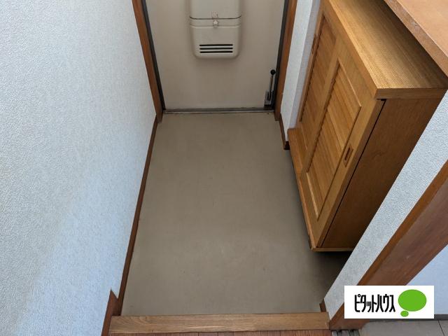 ファミール茅野 玄関