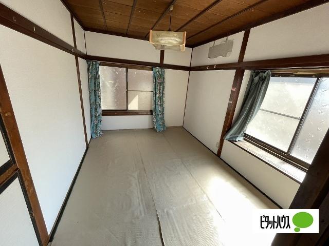 松本市本庄一戸建 リビング