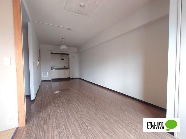 ステイツコア田町 リビング