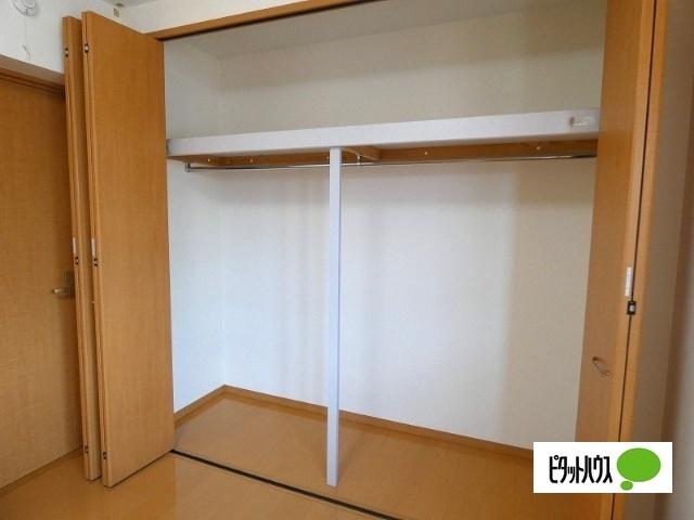 メルベージュＳ棟 収納