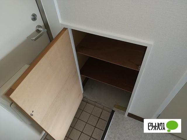 メゾンセシボン東部 収納