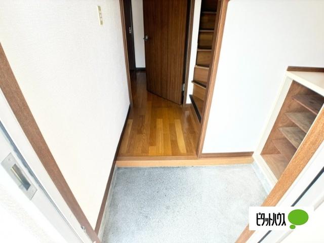 サンパレスオーシモＮ 玄関