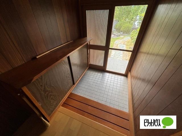 稲里町田牧貸家 玄関