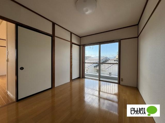 コーポ辰巳 室内