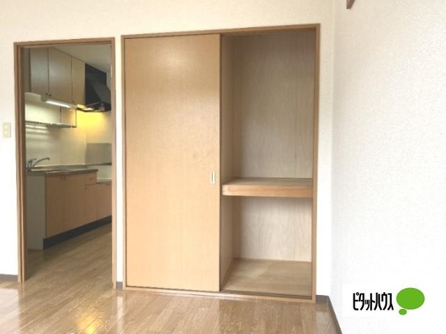 サープラスなおえ 収納