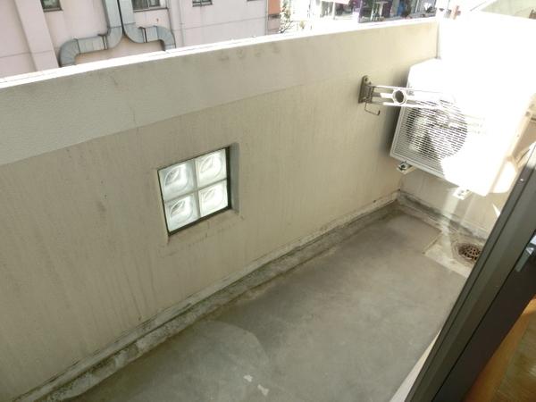 センターイン伊勢町 バルコニー