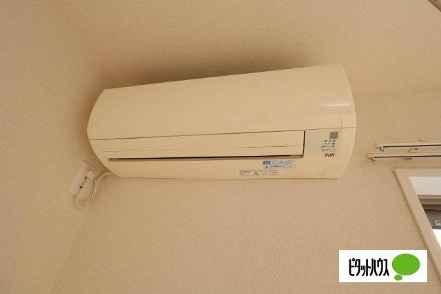 デローザ 設備